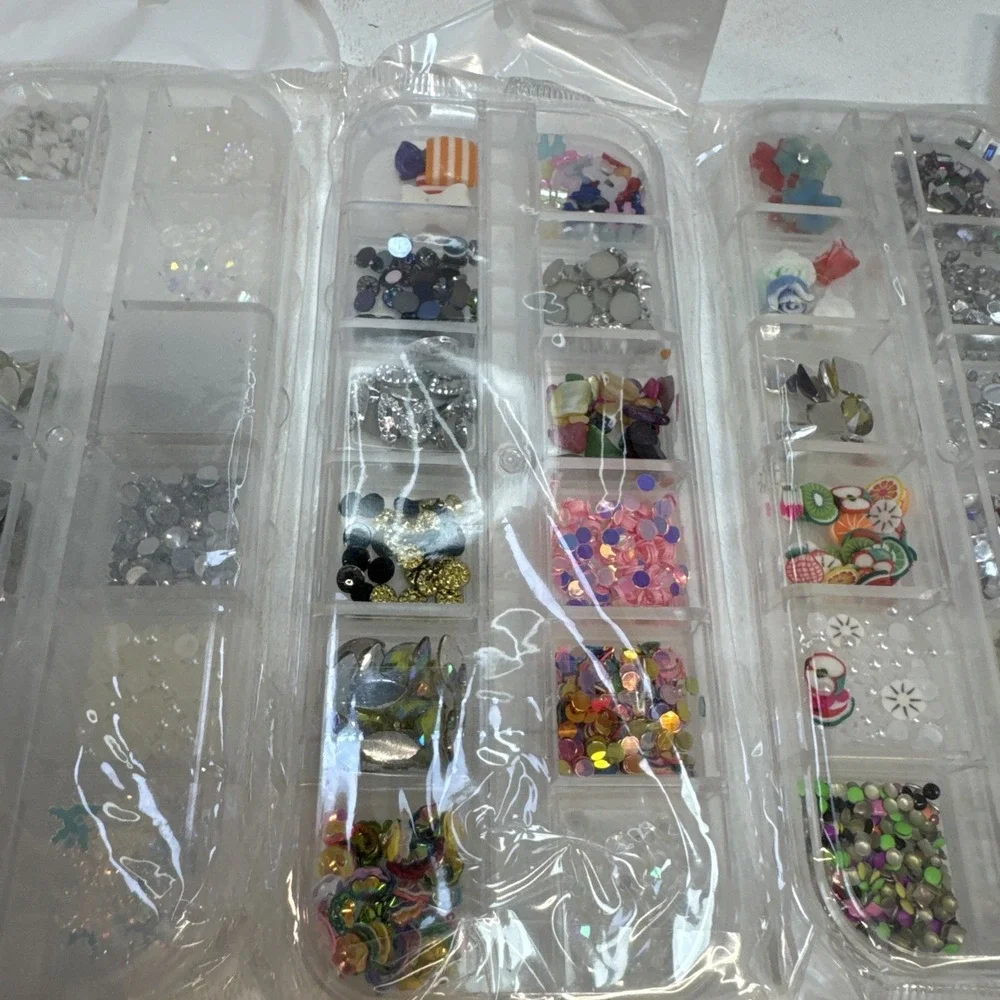 Lot Of 24 Nail Art Supplies Rhinestone Gems Glitter Pearls Studs & Nail Dremmel‎
